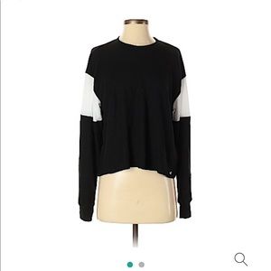 NWT Hollister thermal top